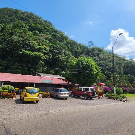 Balneario Chorillano Hotel Villavicencio Exterior foto